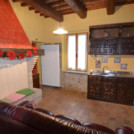 Historic In With Swimming Pool Apartment Saludecio