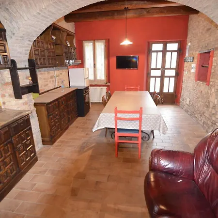 Historic In With Swimming Pool Apartment *
